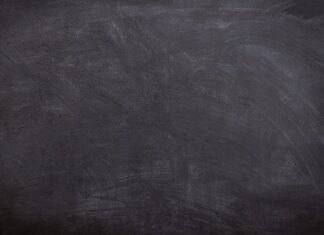 Czy jest szkoła Rainbow High?