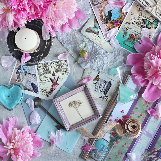 W jakim wieku dziecko układa klocki? W jakim wieku dziecko układa klocki?