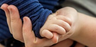 Jak połączyć telefon z tabletem?