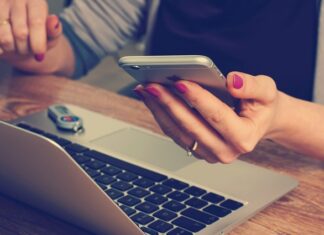 Co zrobić z telefonem na plaży? Co zrobić z telefonem na plaży?